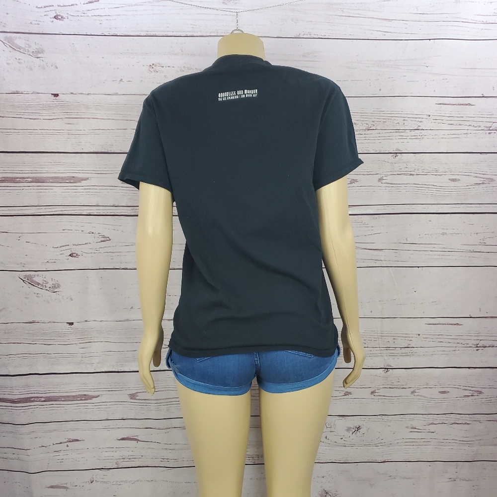 Gildan Medium Black T-Shirt Classic Crew Neck Short Sleeve Casual Tee - Picture 6 of 7
